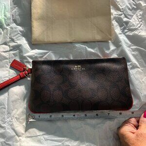 COACH SIGNATURE WRISTLET